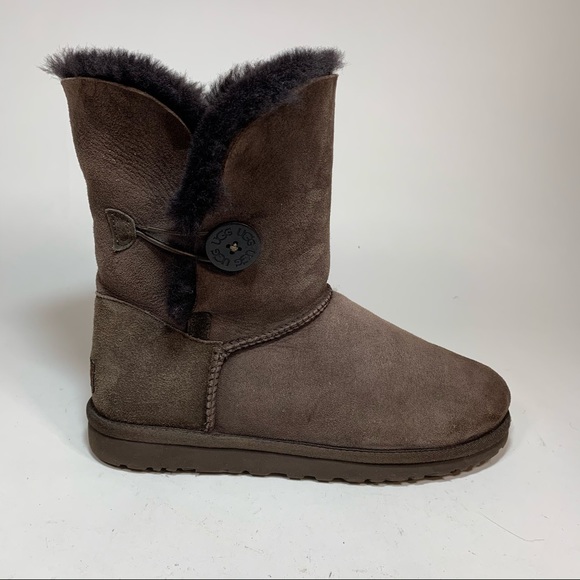 UGG Bailey Button Brown Winter Sheep Skin Boots - Picture 1 of 10